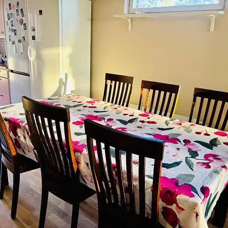 Peaceful Triangle Near Downtown 公寓